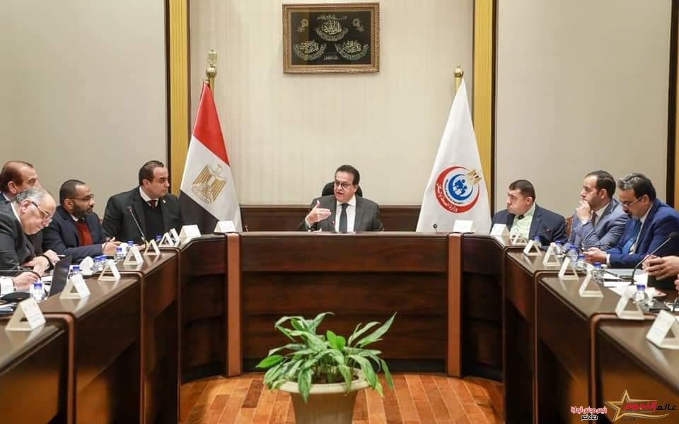 وزير الصحة يوجه ببدء تطوير واعادة تأهيل المستشفيات القديمة بمحافظات القاهرة والجيزة والإسكندرية