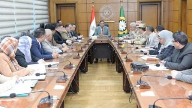 مختار يتابع الموقف التنفيذي لتوصيل المرافق لمشروع مساكن أرض حي شرق المنصورة