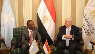 وزير التعليم العالي يبحث مع نظيره الصومالي سُبل التعاون المُشترك