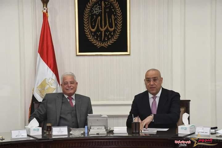 وزير الإسكان ومحافظ جنوب سيناء يتابعان المشروعات المشتركة فى مجالات الإسكان ومياه الشرب والصرف الصحى والمشروعات التنموية المتنوعة
