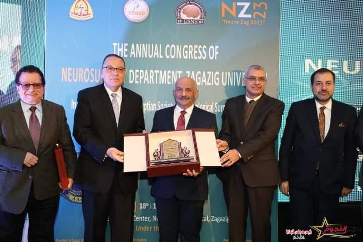 غراب يُشارك في فاعليات المؤتمر السنوى لقسم جراحة المخ والأعصاب بمبنى الجراحة بجامعة الزقازيق