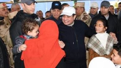 السيسي يلتقي بعدد من أسر وأهالي الطلبة المستجدين بالاكاديمية العسكرية