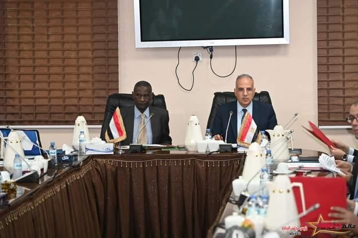 وزيرا الرى المصرى والسودانى يناقشان الشواغل المشتركة والتعاون والتنسيق المشترك في إدارة مورد نهر النيل 1 وزيرا الرى المصرى والسودانى يناقشان الشواغل المشتركة والتعاون والتنسيق المشترك في إدارة مورد نهر النيل