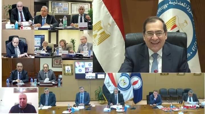 الملا: هناك العديد من المشروعات الحيوية ذات القيمة المضافة المرتفعة التي ينفذها قطاع البترول 1 الملا: هناك العديد من المشروعات الحيوية ذات القيمة المضافة المرتفعة التي ينفذها قطاع البترول
