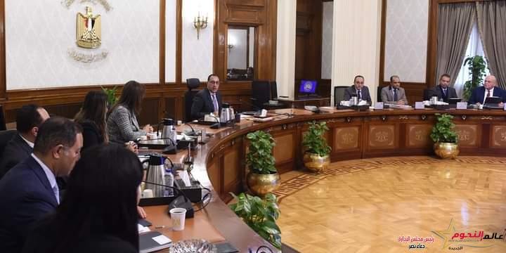 مدبولي: الإعلان قريبا فى مؤتمر صحفي عن القائمة الكاملة للشركات التي سيتم طرحها 2 مدبولي: الإعلان قريبا فى مؤتمر صحفي عن القائمة الكاملة للشركات التي سيتم طرحها