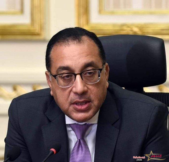رئيس الوزراء يتفقد أعمال تطوير ميناء العريش البحري