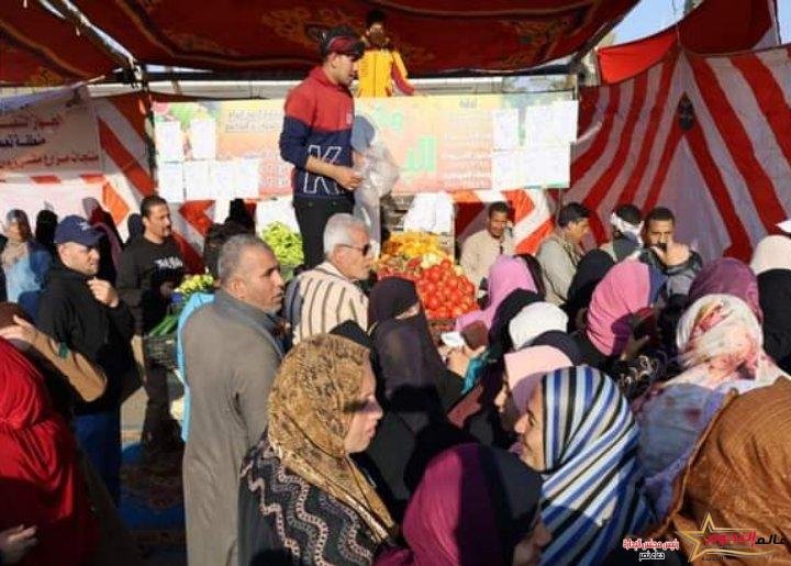 محافظ جنوب سيناء يفتتح مهرجان تحطيم الأسعار ومحاربة الغلاء بمدينة طور سيناء 1 محافظ جنوب سيناء يفتتح مهرجان تحطيم الأسعار ومحاربة الغلاء بمدينة طور سيناء