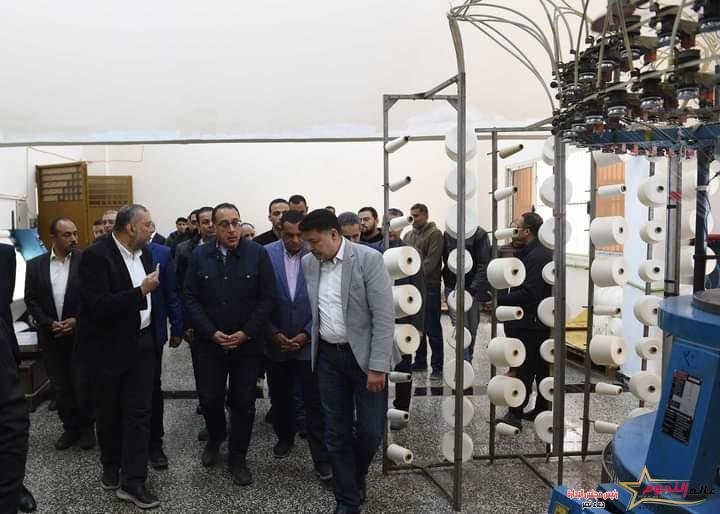 رئيس الوزراء يتفقد المنطقة الصناعية المتطورة بالمحلة الكبرى 2 رئيس الوزراء يتفقد المنطقة الصناعية المتطورة بالمحلة الكبرى