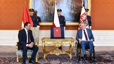 سفير مصر الجديد يتقدم بأوراق اعتماده لرئيس جمهورية التشيك