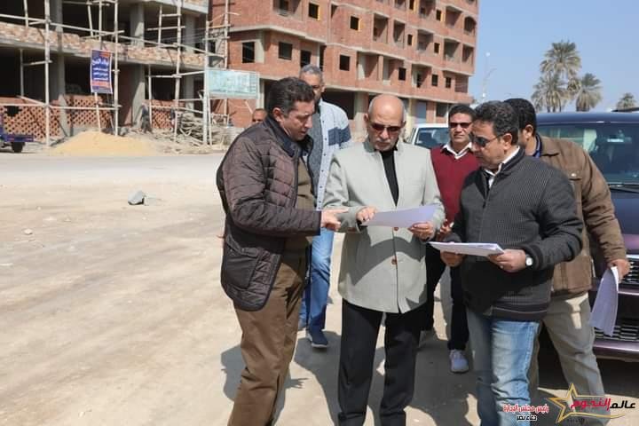 السكرتير العام يتابع الموقف التنفيذي لمشروعات الرصف بالخطة ومعارض "أهلاً رمضان " خلال زيارته لاهناسيا 2 السكرتير العام يتابع الموقف التنفيذي لمشروعات الرصف بالخطة ومعارض "أهلاً رمضان " خلال زيارته لاهناسيا