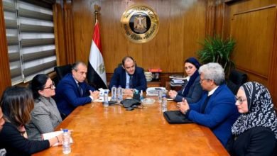 سمير يلتقي وفد إحدى كبريات الشركات الماليزية لبحث فرص ومقومات الاستثمار في مصر فى مجال إنتاج زيت النخيل