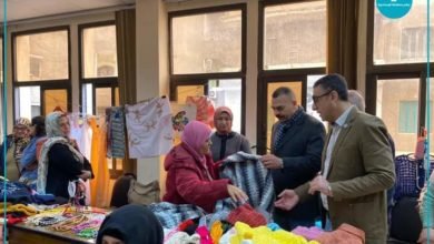 رئيس حي شرق يفتتح معرض الحرف التراثية اليدوية الذي يقام بديوان عام الحي