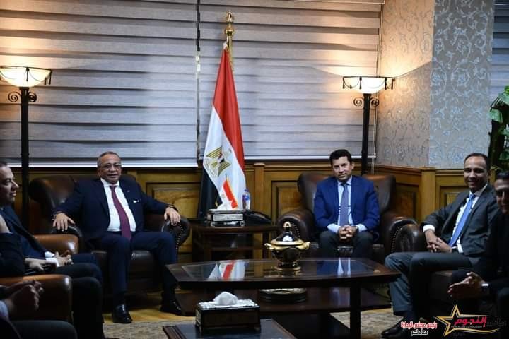 وزير الرياضة يبحث إنشاء صندوق دعم المنتخبات القومية للناشئين لكرة القدم