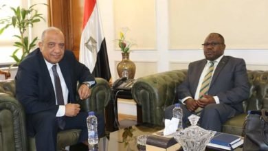 عصمت يستقبل سفير زامبيا بالقاهرة لبحث تعزيز التعاون الاقتصادي 