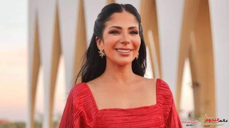 حصريا لعالم النجوم سر اختيار الفنانة "منى زكي" للقيام ببطولة مسلسل "تحت الوصاية"