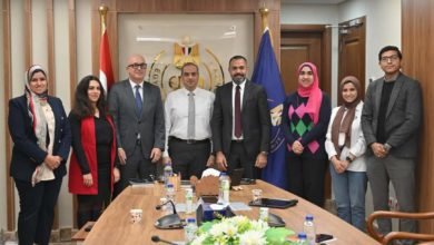 رئيس هيئة الدواء المصرية يجتمع مع مدير الأسواق العالمية لشركة روش السويسرية