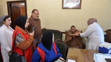 محافظ الدقهلية يعلن انطلاق "حملة طرق الأبواب" للتطعيم ضد فيروس كورونا "