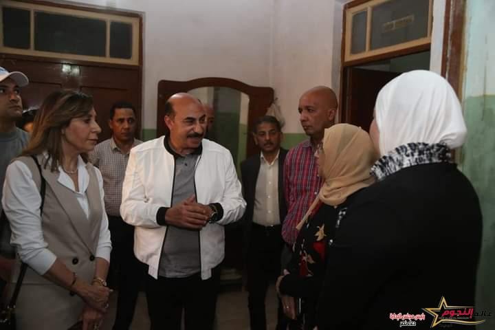 وزيرة الثقافة ومحافظ أسوان يتفقدان منزل "العقاد" 3 وزيرة الثقافة ومحافظ أسوان يتفقدان منزل "العقاد"