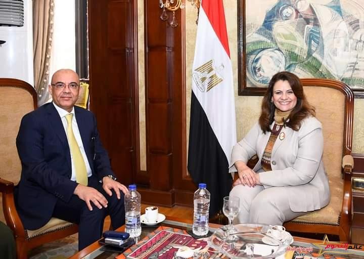 وزيرة الهجرة تستقبل النائب عمرو هندي لبحث تعزيز التعاون المشترك 2 وزيرة الهجرة تستقبل النائب عمرو هندي لبحث تعزيز التعاون المشترك