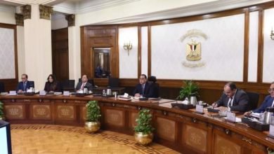 رئيس الوزراء يستعرض مقترحات البرنامج الجديد لرد أعباء الصادرات