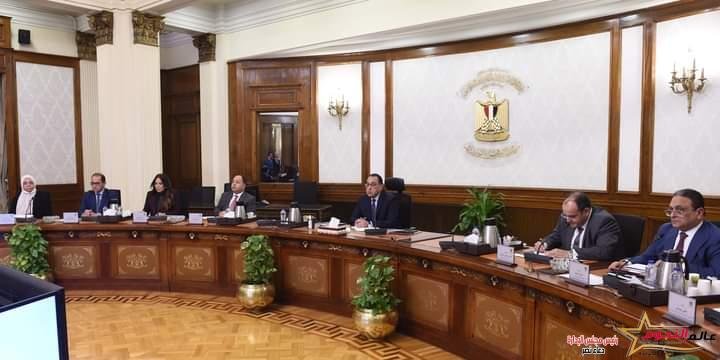 رئيس الوزراء يستعرض مقترحات البرنامج الجديد لرد أعباء الصادرات