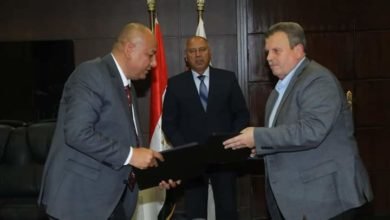 وزير النقل يشهد توقيع مذكرة تفاهم لإنشاء مصنع بالمنطقة الصناعية بكوم أبو راضى على مساحة 5 أفدنة