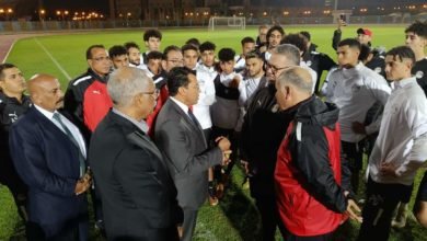 وزير الرياضة يؤازر المنتخب الاولمبي بمعسكره قبيل مباراته المرتقبة أمام زامبيا