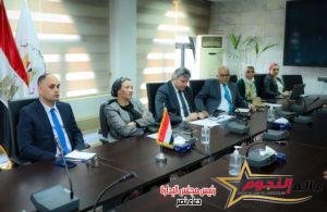 وزيرة البيئة ومحافظ السويس يناقشان الوضع الحالي لمنظومة ادارة المخلفات، وفرص إستثمارها بالمحافظة