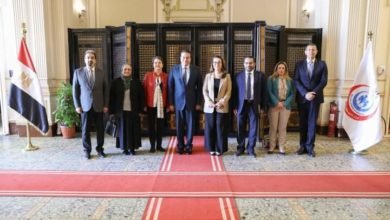 وزير الصحة يبحث مع الدكتورة غادة والي سبل التعاون في الموضوعات ذات الاهتمام المشترك