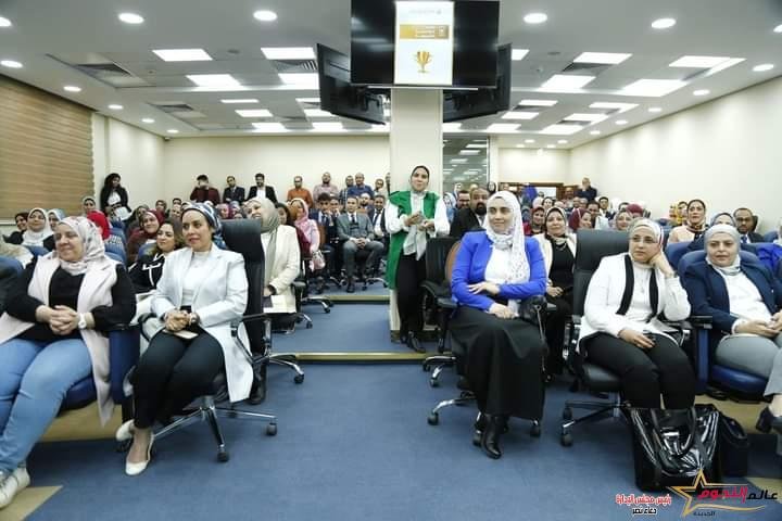 رئيس هيئة الدواء يشهد حفل توزيع جوائز مسابقة التميز المؤسسي الخاصة بهيئة الدواء المصرية 2 رئيس هيئة الدواء يشهد حفل توزيع جوائز مسابقة التميز المؤسسي الخاصة بهيئة الدواء المصرية