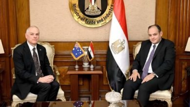 سمير يبحث مع سفير استراليا بالقاهرة سبل تنمية العلاقات الاقتصادية بين البلدين