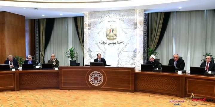 مدبولي يشيد بزيارة الرئيس إلى سيناء وإفطاره وسط أبنائه من مقاتلي القوات المسلحة المصرية 
