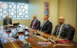 وزيرة البيئة تناقش مع المدير التنفيذي للشركة المنفذة لمشروع تحويل المخلفات لطاقة كهربائية بالجيزة