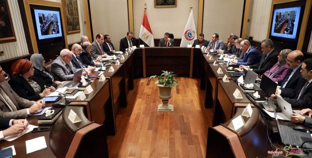 وزير الصحة: الانتقال تدريجياً للعمل من مقر الوزارة بالعاصمة الإدارية الجديدة بدءً من شهر مايو المقبل 2023