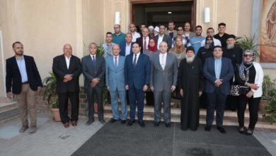 محافظ بني سويف يهنئ الأخوة المسيحيين بعيد القيامة المجيد 