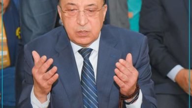 محافظ الإسكندرية يؤدي صلاة العيد بمسجد أبو العباس المرسي