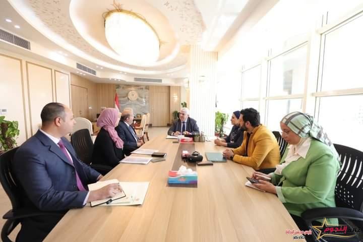 وزير التعليم العالي يؤكد على ضرورة رفع وعي طلاب الجامعات بقضايا التغيرات المناخية والتحول الأخضر