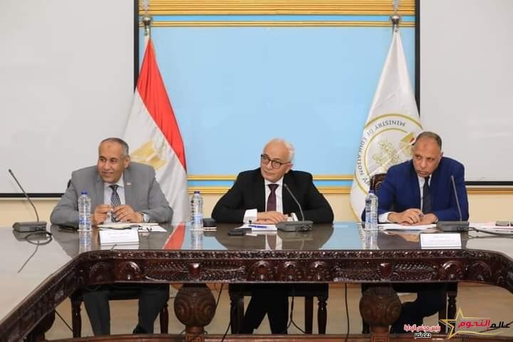 حجازي يجتمع مع رؤساء ووكلاء لجان النظام والمراقبة ولجان الإدارة على مستوى الجمهورية  