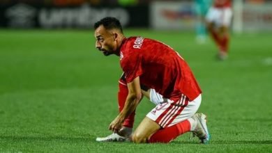 أحمد عبدالقادر يرفض السلام وينفعل على كولر