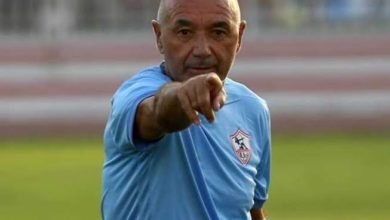 انفعال الجهاز الفني لبيراميدز على امين عمر بعد احتساب ركلة جزاء للأهلي