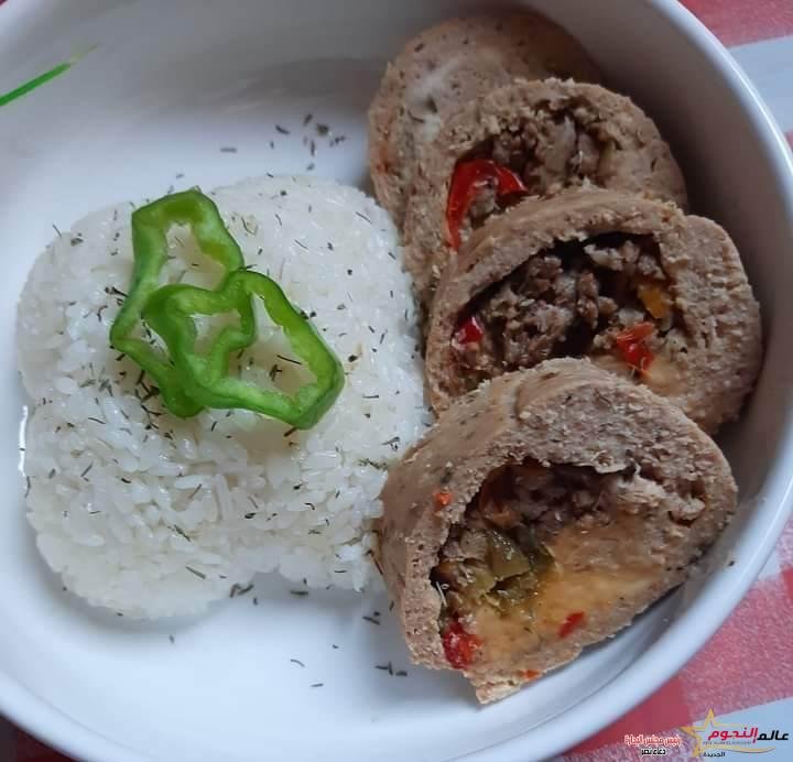 رول الدجاج محشي حواوشي ... مقدم من الشيف: هناء الشرقاوي 2 رول الدجاج محشي حواوشي ... مقدم من الشيف: هناء الشرقاوي