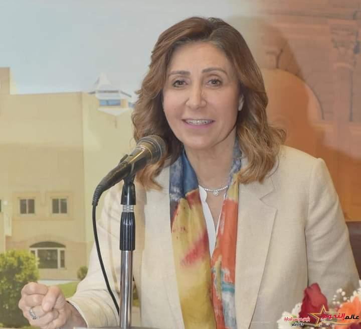 وزيرة الثقافة تسلم جوائز مسابقة "المواهب الأدبية للشباب" في دورتها السادسة  