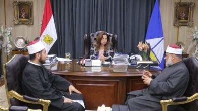 محافظ دمياط تعقد اجتماع تنسيقى مع الأزهر الشريف لبحث خطة القافلة المستمرة على مدار أسبوع