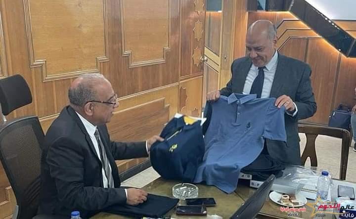 عصمت يجتمع بقيادات الشركة القابضة للقطن وشركة مصر للغزل والنسيج بالمحلة الكبرى 1 عصمت يجتمع بقيادات الشركة القابضة للقطن وشركة مصر للغزل والنسيج بالمحلة الكبرى