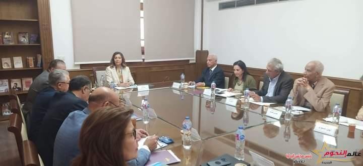 وزيرة الثقافة تجتمع مع اللجنة العليا للمرصد الثقافي لمناقشة آليات الإعداد لتقرير الحالة الثقافية لمصر 2 وزيرة الثقافة تجتمع مع اللجنة العليا للمرصد الثقافي لمناقشة آليات الإعداد لتقرير الحالة الثقافية لمصر