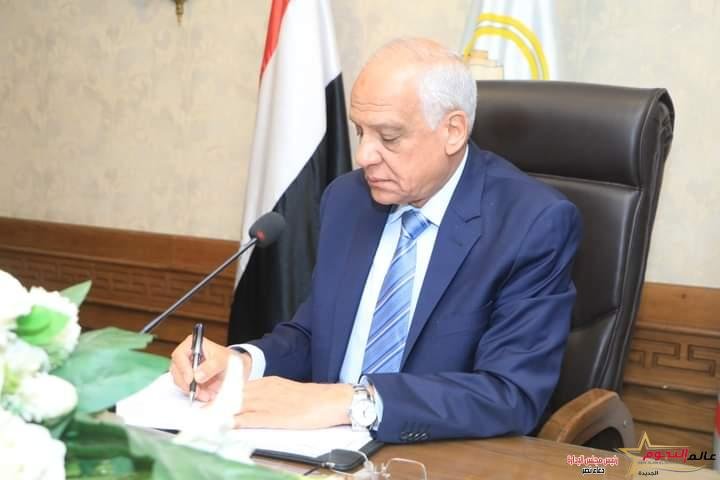 محافظ الجيزة: خطه العمل تشمل رصف وتطوير شوارع ورفع كفاءة مدارس بتمويل من الاتحاد الأوروبي والوكالة الفرنسية للتنمية