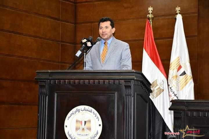 صبحي يشهد توقيع بروتوكول تعاون مع ثلاث بنوك وطنية لاتاحة الفرص الاستثمارية للشباب 2 صبحي يشهد توقيع بروتوكول تعاون مع ثلاث بنوك وطنية لاتاحة الفرص الاستثمارية للشباب