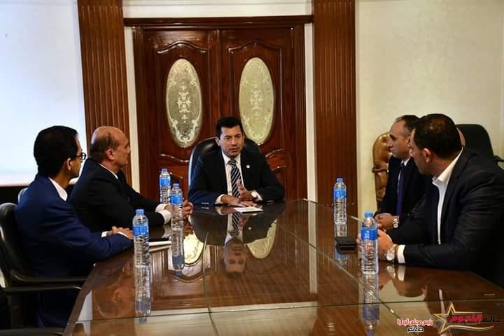 وزير الرياضة يلتقي مجلس إدارة الإتحاد المصري للتجديف لبحث عدد من ملفات العمل 2 وزير الرياضة يلتقي مجلس إدارة الإتحاد المصري للتجديف لبحث عدد من ملفات العمل