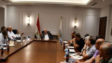 محافظ جنوب سيناء يتابع نسب تنفيذ المشروعات الجارية بالمحافظة