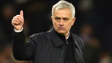 مورينيو يرفض عرضا من الهلال السعودي لتدريبه في الموسم المقبل